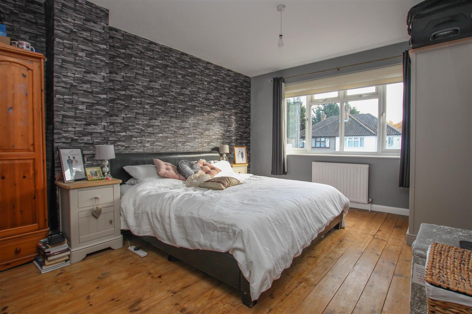 Shevon Way, Brentwood Keith Ashton